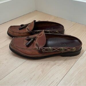 Brown Southwest moccasin Co slip on shoe, size 8, in good shape.